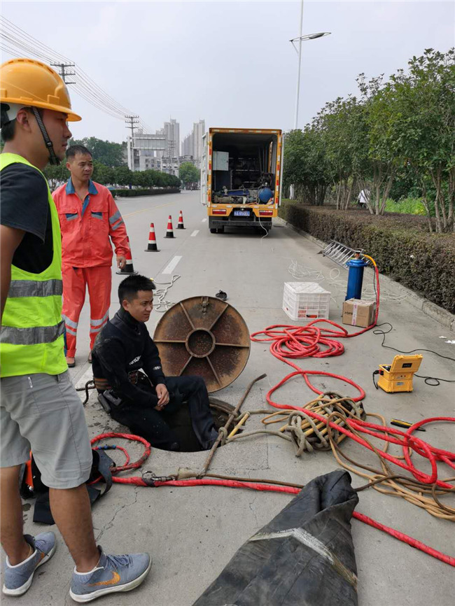 六枝特翻衬法管道修复技术主要工序