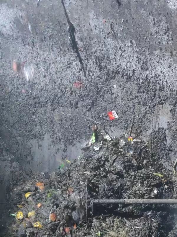 六枝特污水池清理